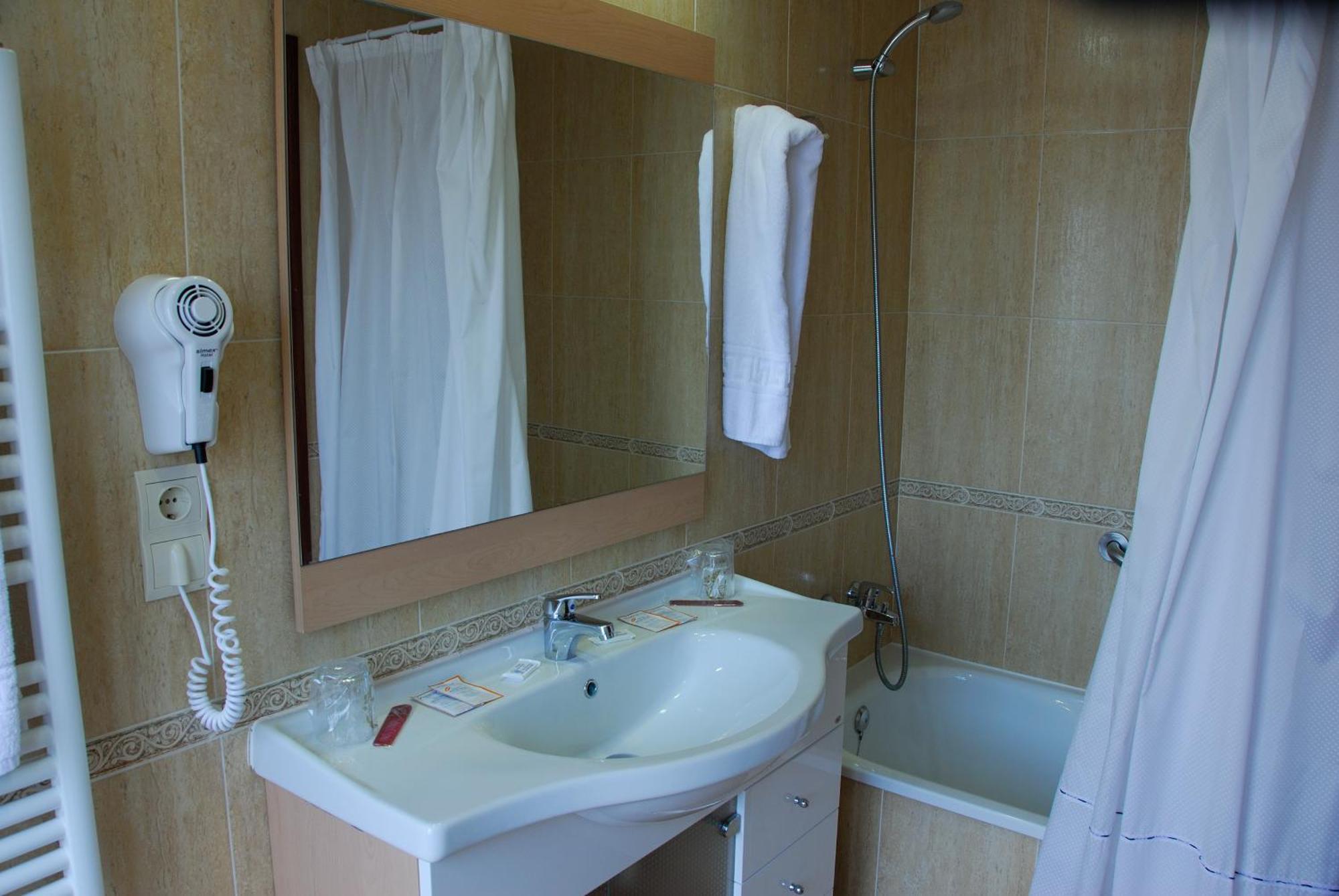 Hotel Balneari De Vallfogona De Riucorb Екстер'єр фото